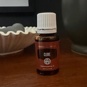 Young Living Clove Essential Oil - NEW